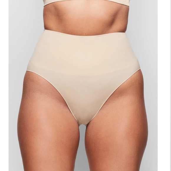 SKIMS Core Control Brief - Picture 2 of 6